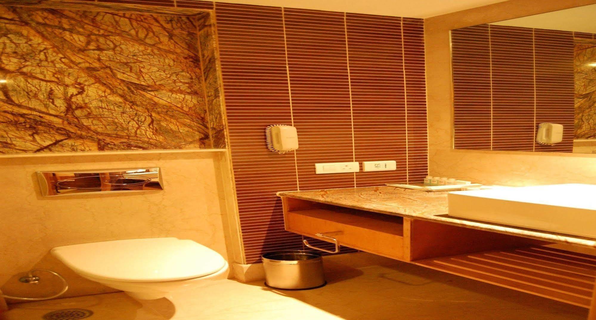 Fairfield By Marriott Jaipur Hotell Exteriör bild